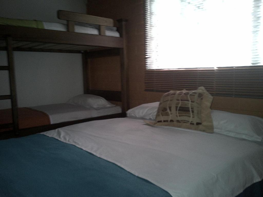 Spring City Hostel Медельин Номер фото