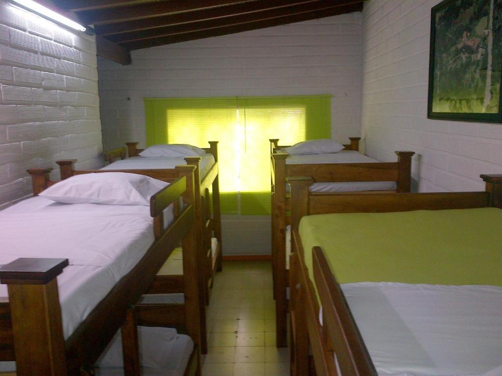 Spring City Hostel Медельин Экстерьер фото