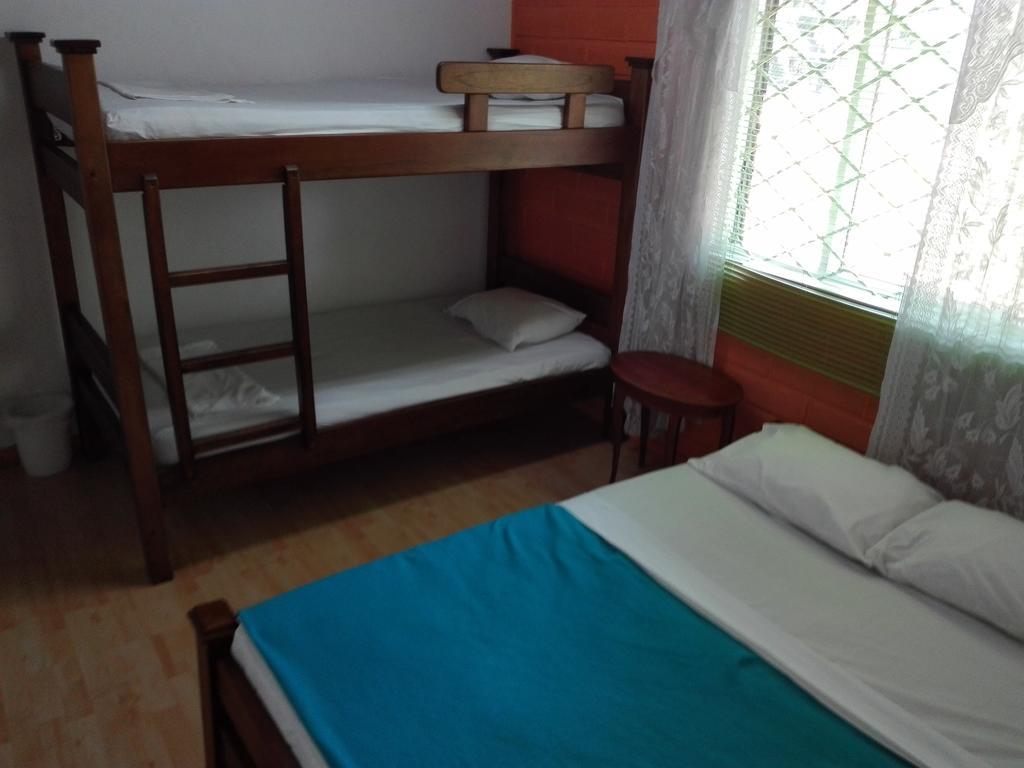 Spring City Hostel Медельин Экстерьер фото