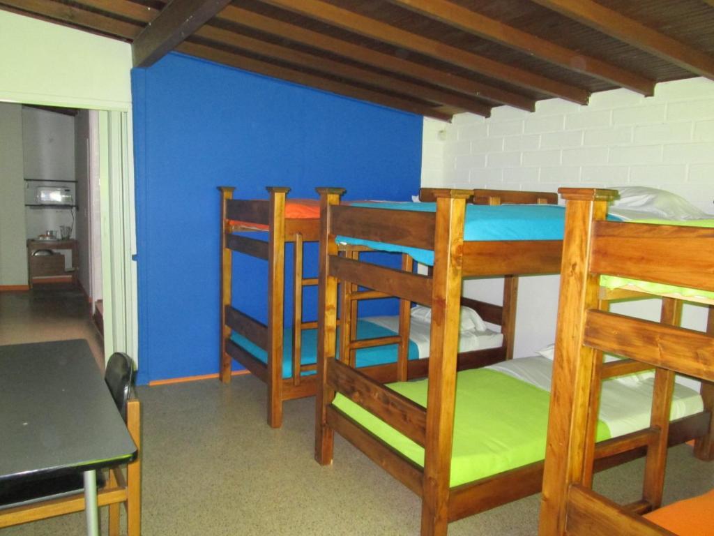 Spring City Hostel Медельин Экстерьер фото
