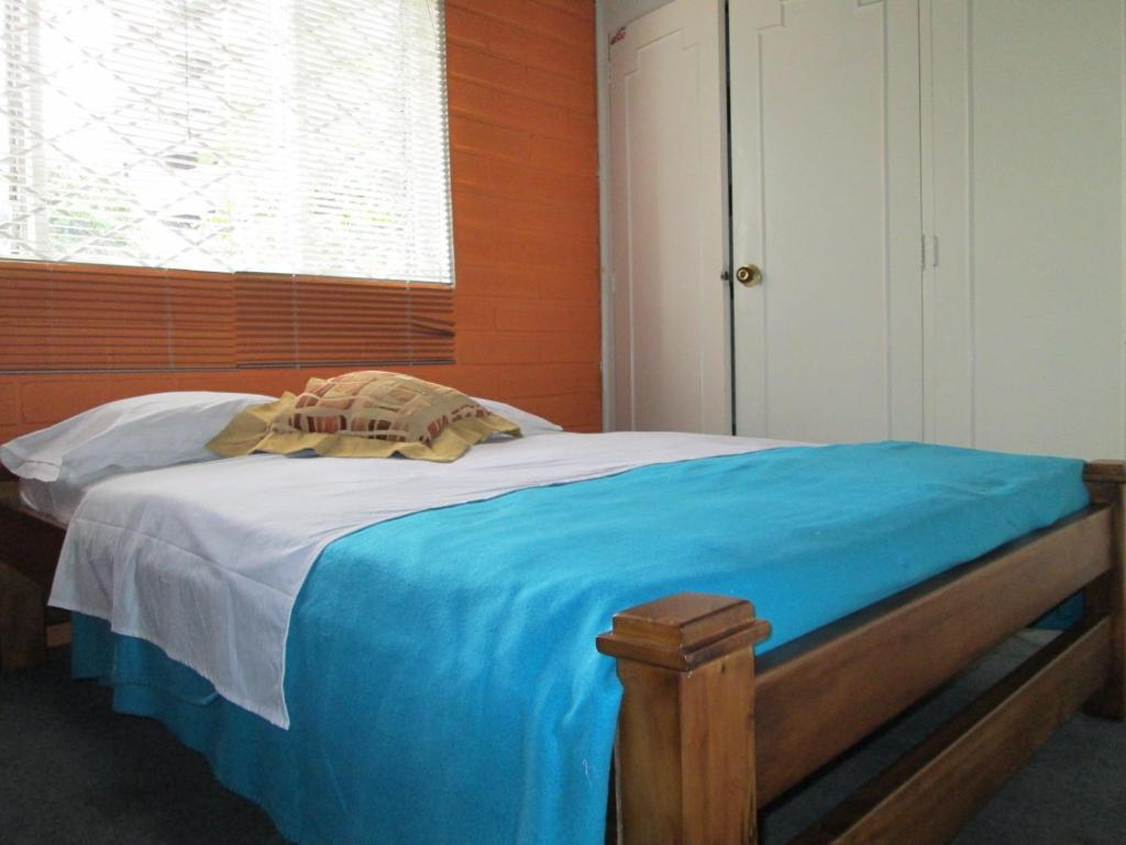 Spring City Hostel Медельин Экстерьер фото