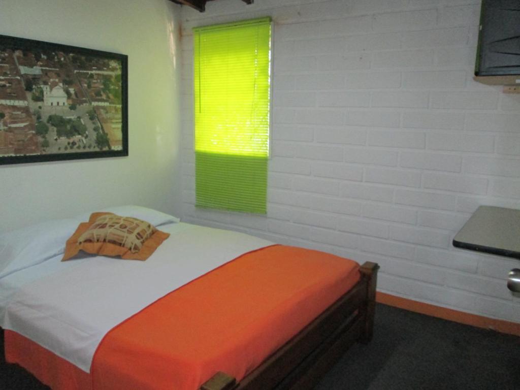 Spring City Hostel Медельин Экстерьер фото