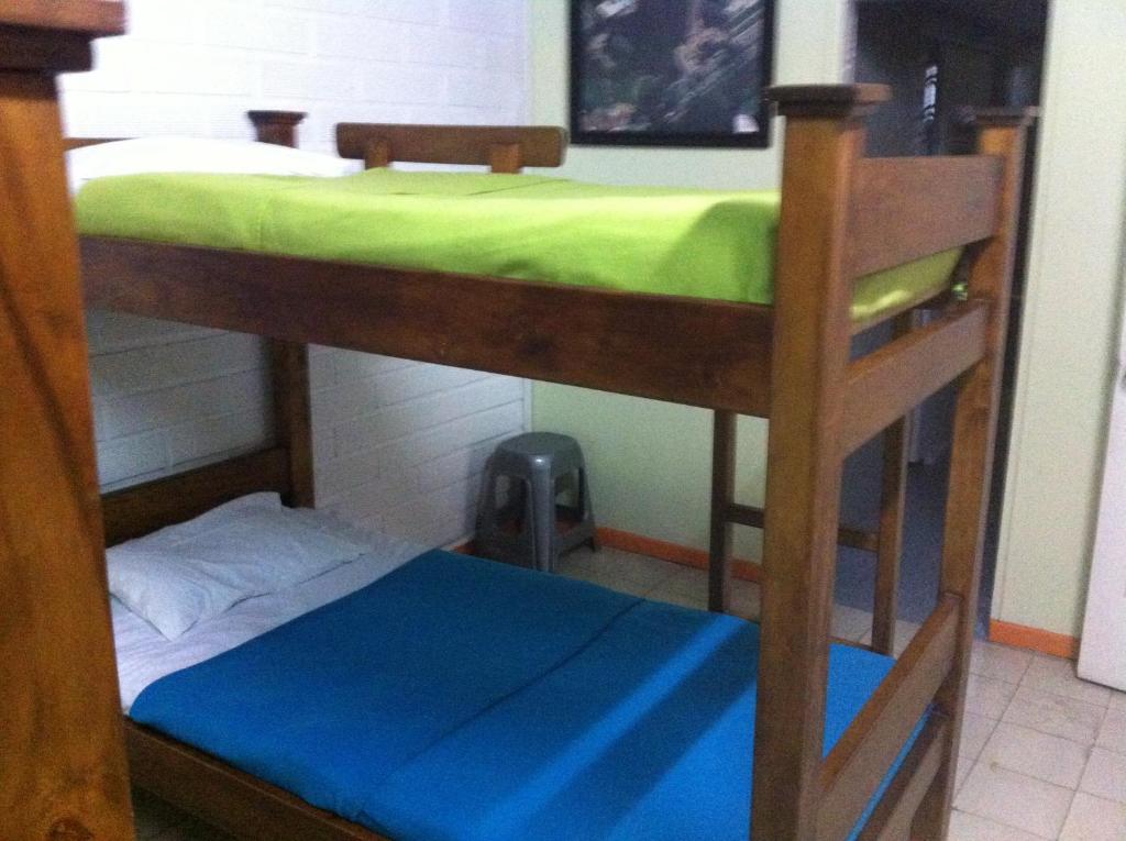 Spring City Hostel Медельин Номер фото