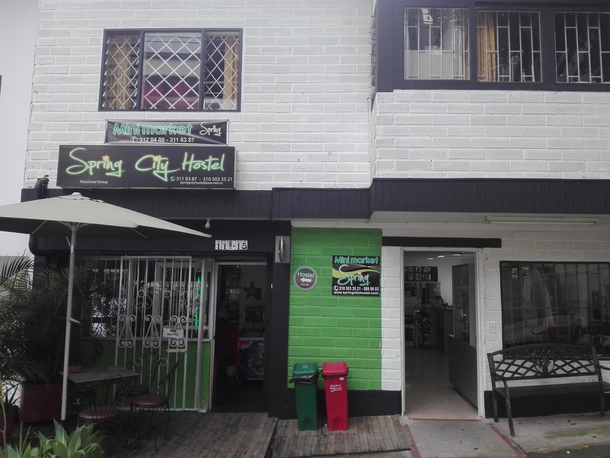 Spring City Hostel Медельин Экстерьер фото