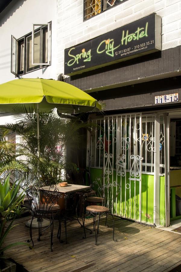 Spring City Hostel Медельин Экстерьер фото