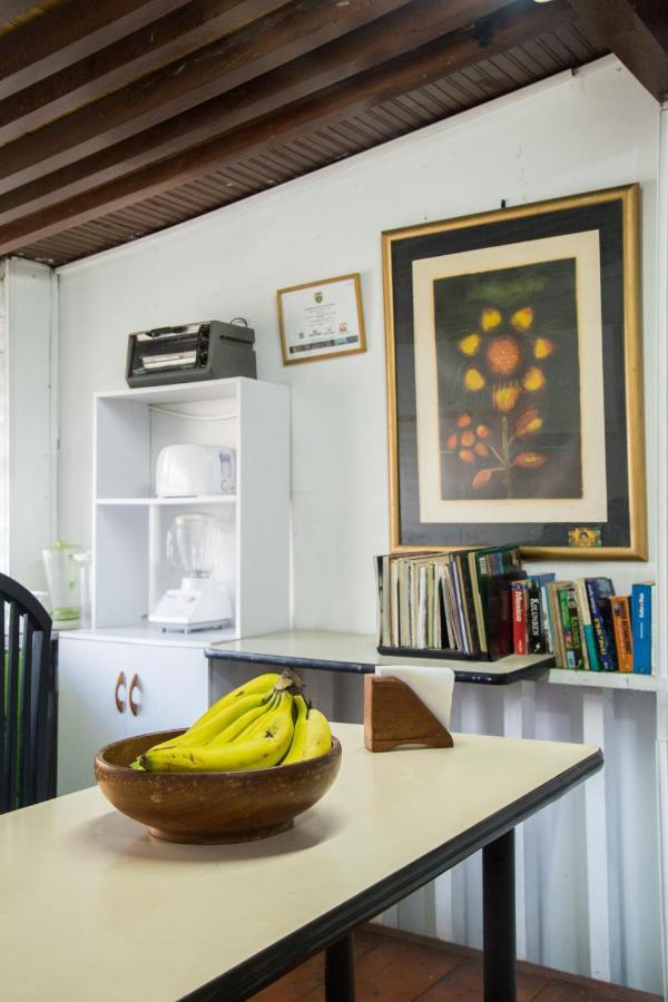 Spring City Hostel Медельин Экстерьер фото