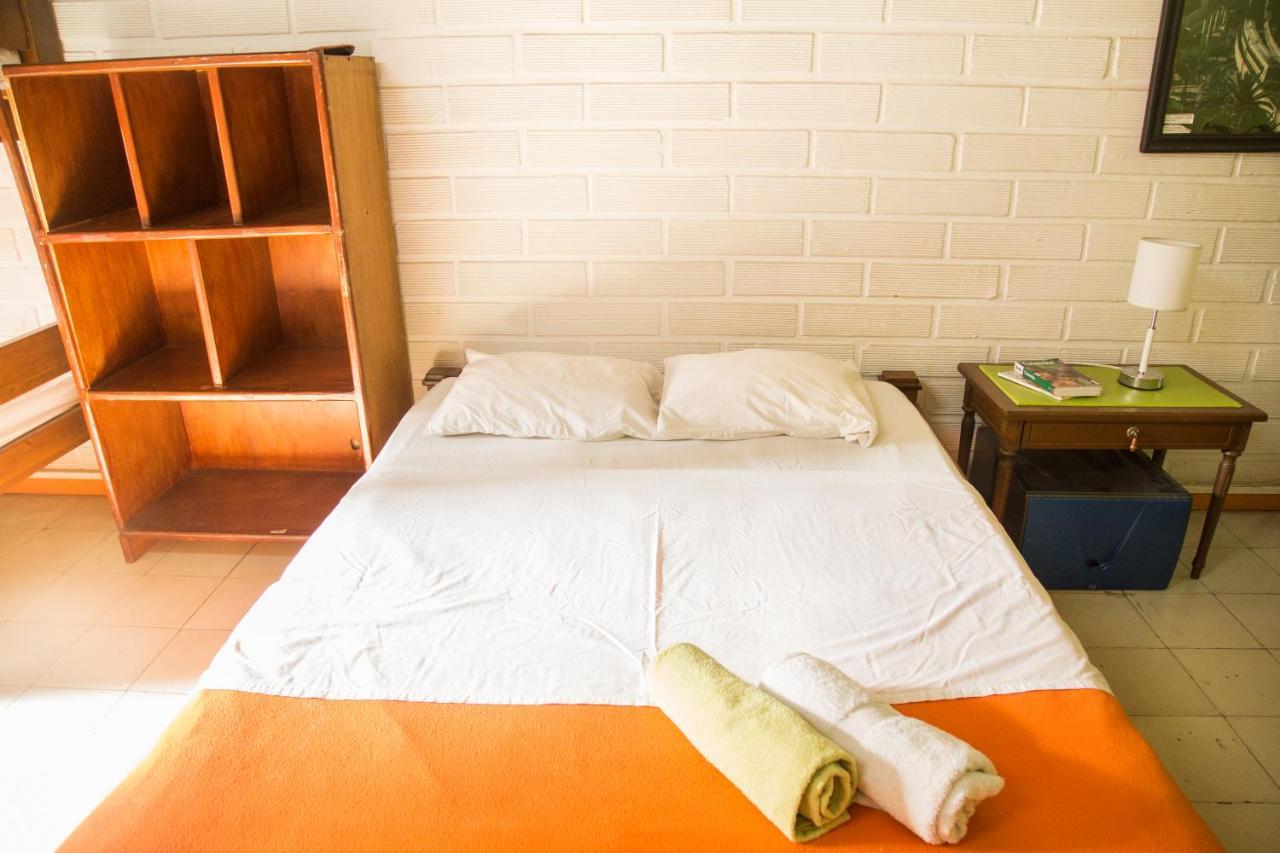 Spring City Hostel Медельин Экстерьер фото